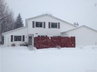 9 Pebble Creek Dr, Buffalo, NY 14227