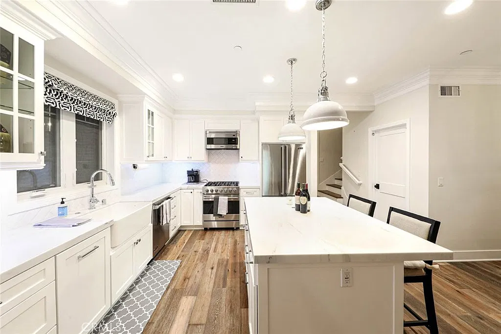 512 Jasmine Ave — Photo 3