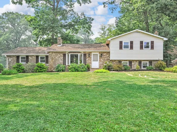 2 Shady Ln, Myerstown, PA 17067