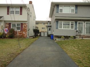 423 Leonhardt Dr, Saddle Brook, NJ 07663
