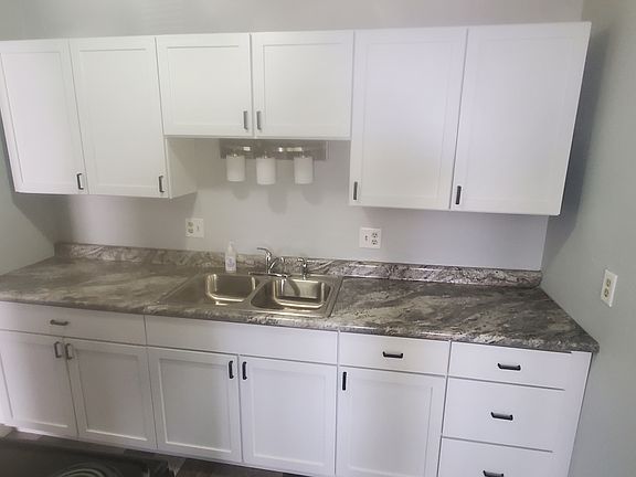 5th image of 919 Gould St APT 6