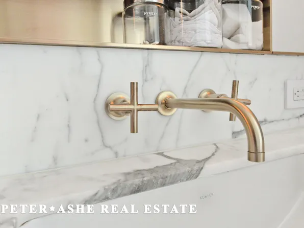 305 East 51st Street image 22 of 25