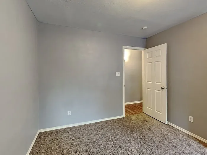 2405 Cripple Creek Dr — Photo 12