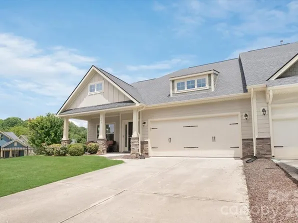 103 Canter Ln, Mooresville, NC 28115