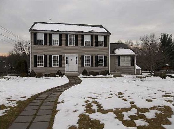 1st image of 17 Belknap Farm Dr