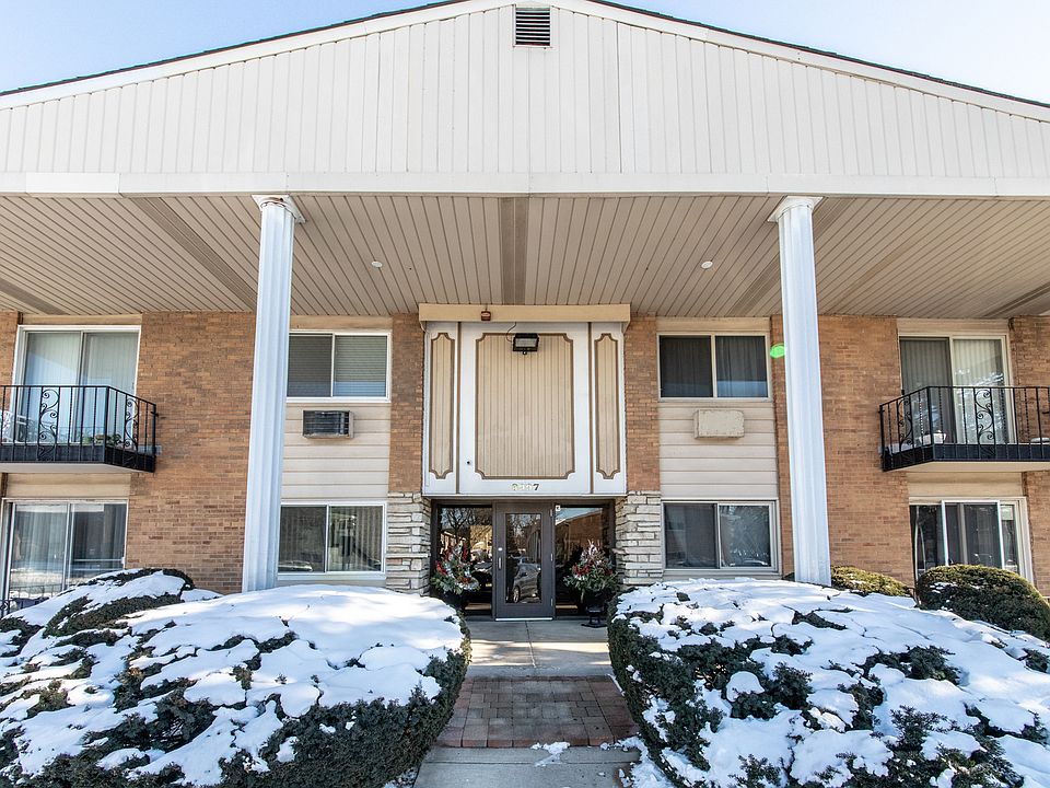 1st image of 8997 Kennedy Dr N #2G