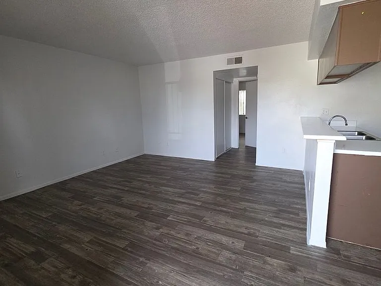 Canyon 35 Apartments — Photo 23