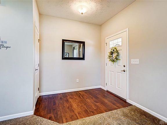 5th image of 215 Triple Crown Dr