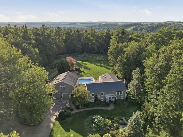 75 Paxton Rd, Spencer, MA 01562