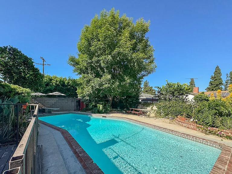 6941 McLennan Ave — Photo 6