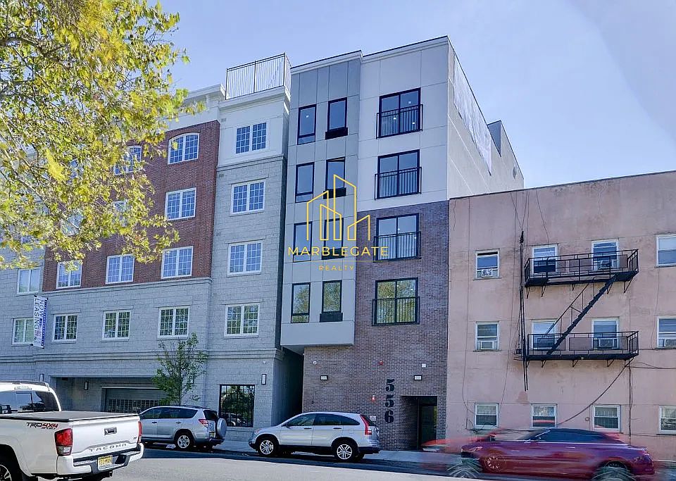 1st image of 556-557 Market St #44C