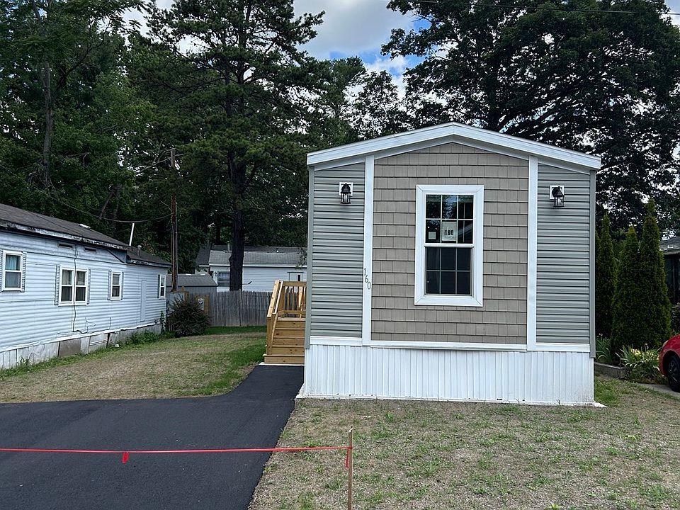 1st image of 160 Booth St