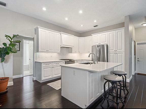 5th image of 9606 Woodbay Dr