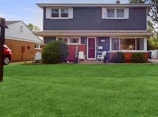 8312 N Wisner St, Niles, IL 60714