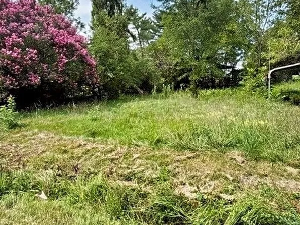 323 Pemberton St, Yanceyville, NC 27379