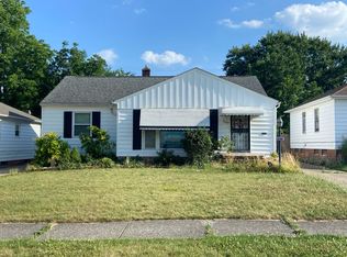 18408 Hazelwood Ave, Maple Heights, OH 44137
