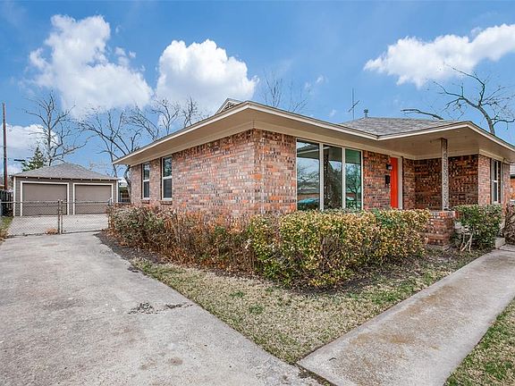 2nd image of 632 Scottsdale Dr