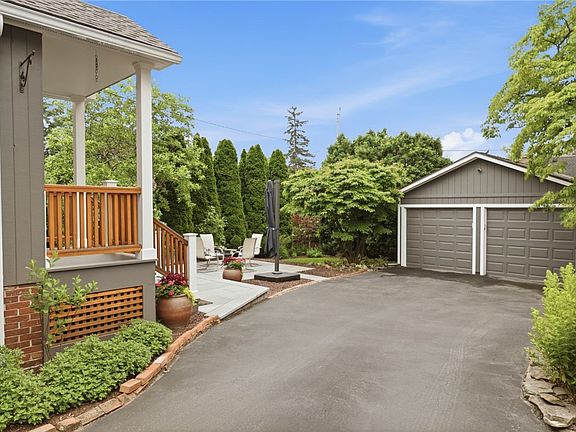 3rd image of 123 Nunda Blvd