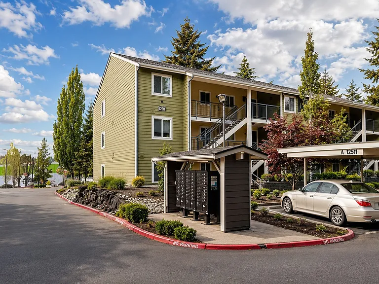 12511 SE 41st Pl #A301 — Photo 2