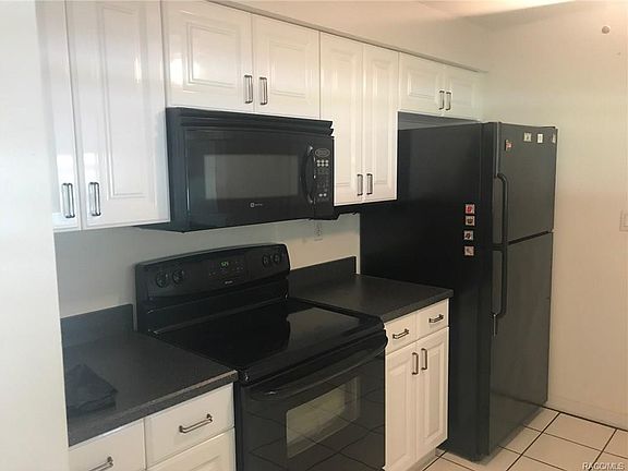 3rd image of 9107 N Golfview Dr