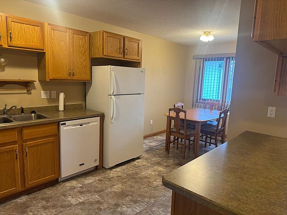 4th image of 3113 Maple Leaf Ct NW