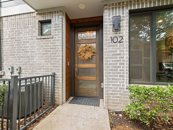 2nd image of 6004 Hudson St Unit 102
