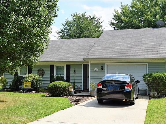 2nd image of 5601 Chinaberry Pl
