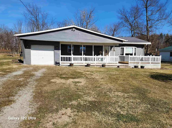 255 Spring Beach Rd, Rome City, IN 46784