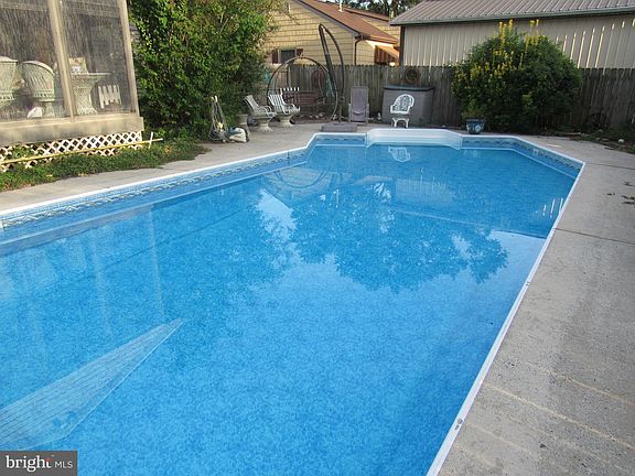 2nd image of 732B Hurley Park Dr
