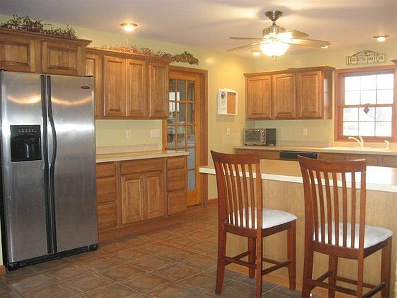 3rd image of 182 Shenandoah Ct