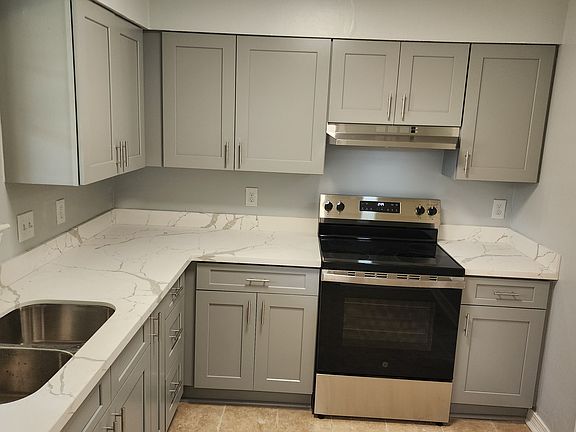 2nd image of 2628 Dawson Ave