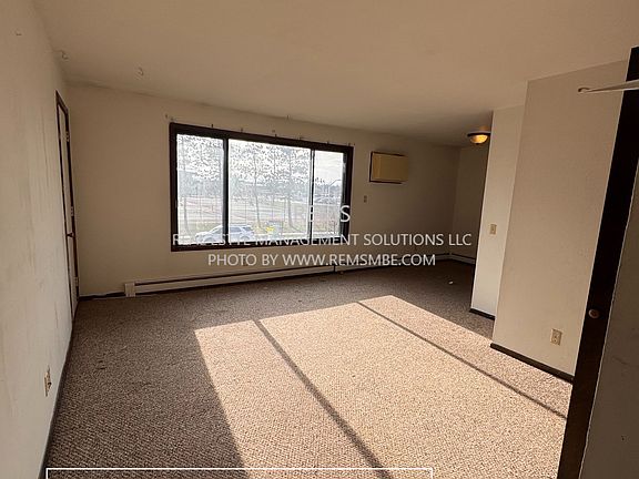 3rd image of 1110 Grand Ave #7