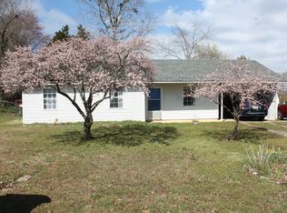309 Betty Ave, Hollow Rock, TN 38342