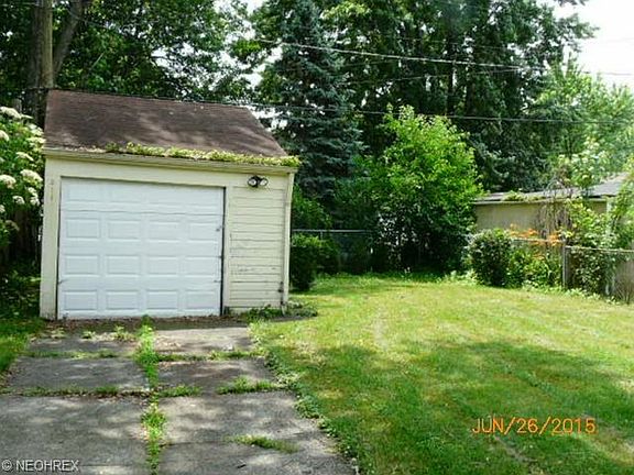 2nd image of 14329 Montrose Ave