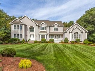 542 Kendall Rd, Tewksbury, MA 01876