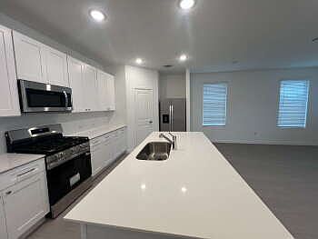 5th image of 8908 San Carlos