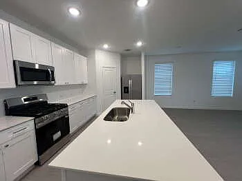 8908 San Carlos — Photo 5