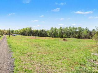 221 Cullen Ln, Statesville, NC 28625