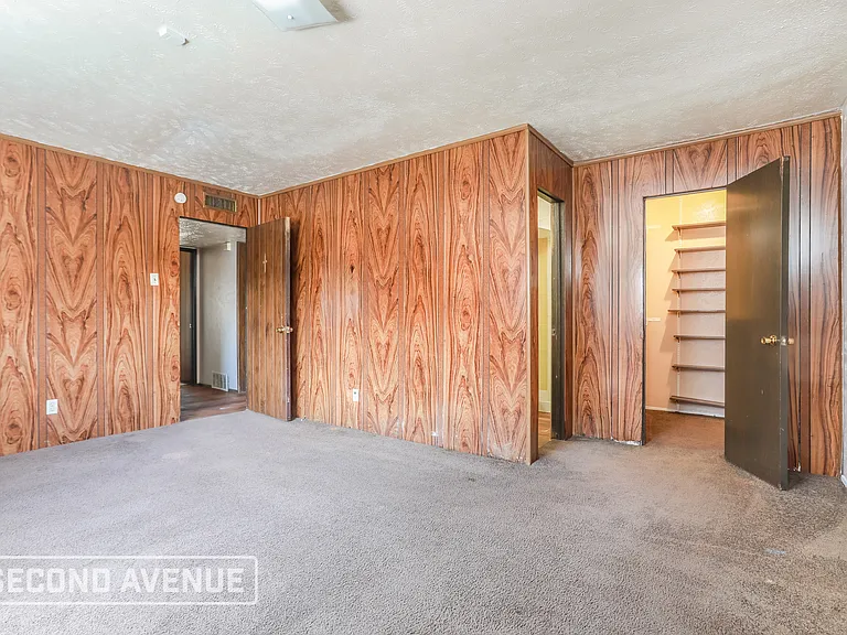 160 N Crestwood Blvd — Photo 13