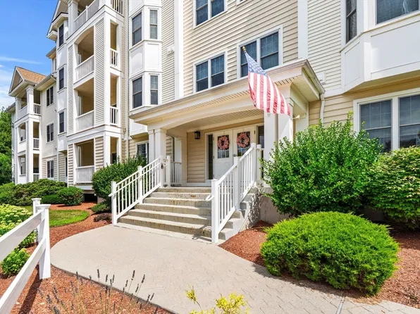33 Westchester Dr #304, Haverhill, MA 01830