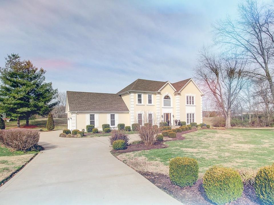 1st image of 420 Savannah Trace Dr