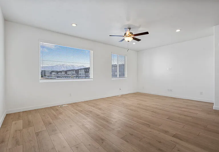 868 W 480 S #MAIN FLOOR MASTER — Photo 8