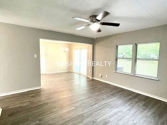 3rd image of 2918 3rd Ave N