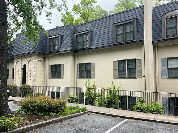 2nd image of 78 Chaumont Sq NW