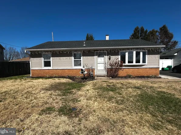 901 Spencer Dr, Croydon, PA 19021