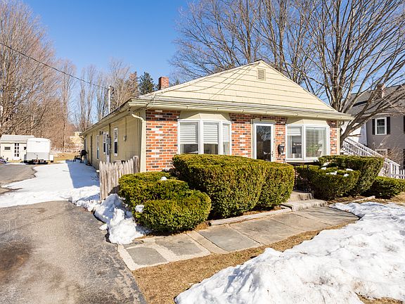 2nd image of 44 Hillcrest Dr