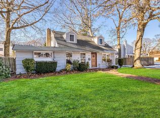 1132 Park Blvd, Massapequa Park, NY 11762