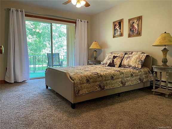 2nd image of 315 Fox Run Ln