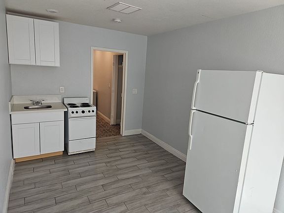 4th image of 309 N 16th St #B