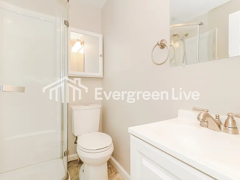 10024 Dolfield Rd — Photo 11